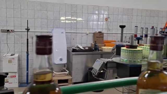 Видео Лазерный маркиратор Leadjet CO2 30 Ватт применение на ЛВЗ